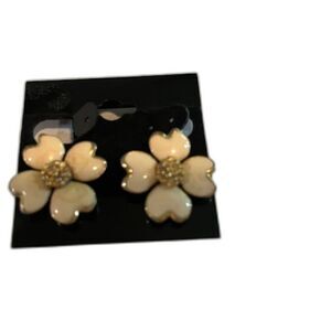 Vtg Grannycore Dogwood Flower Cream Enamel Gold Tone Clip-On Earrings Floral